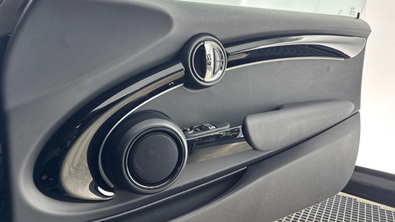 MINI Hatchback 1.5 Cooper Sport 3dr Auto Petrol Hatchback